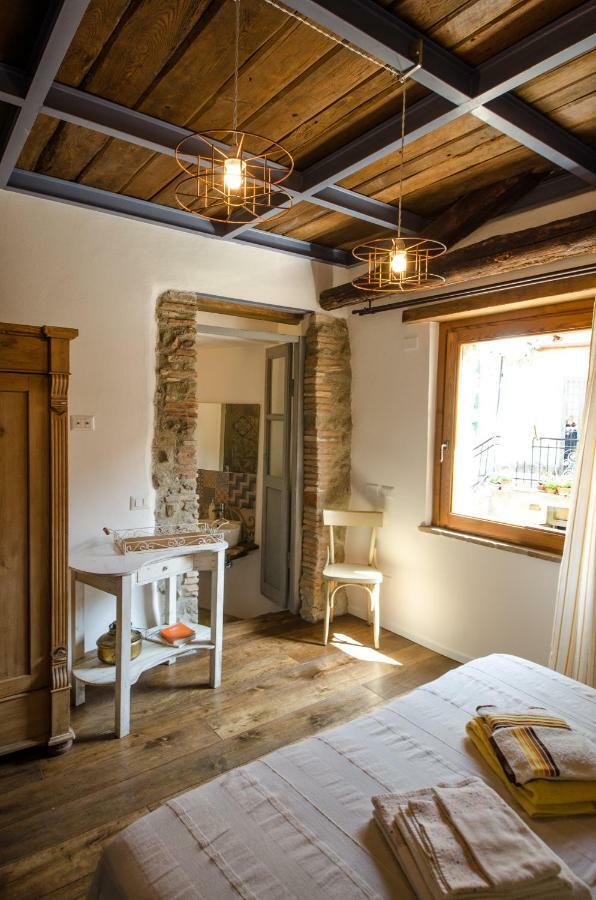 Al Vicolo Dei Pescatori Bed and Breakfast Anguillara Sabazia Buitenkant foto